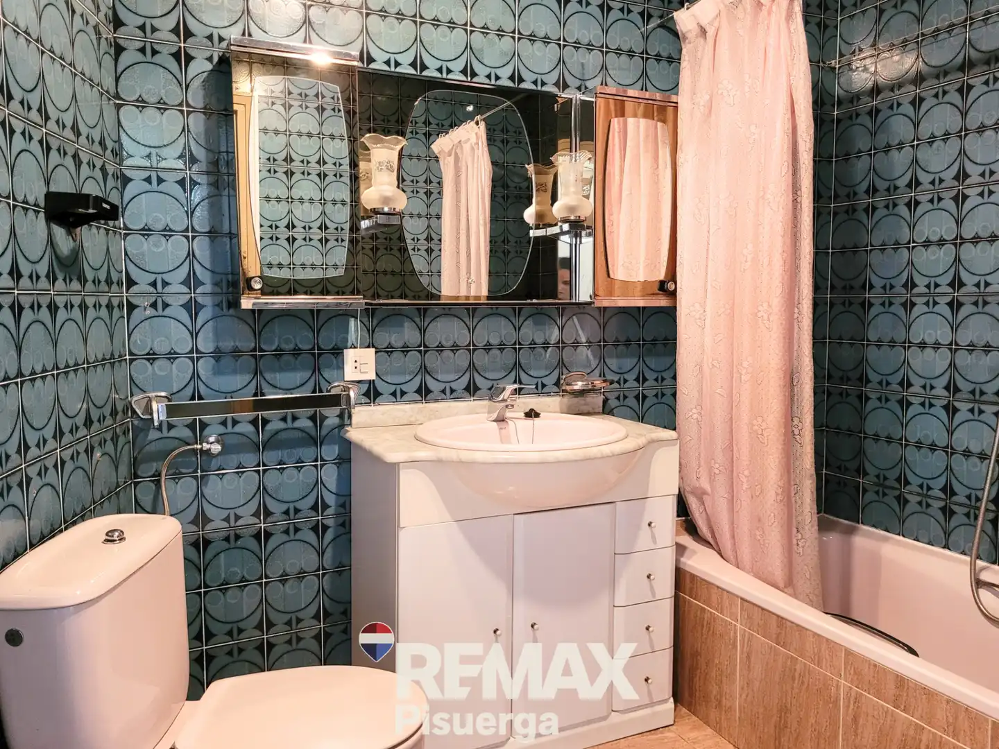 Baño de Piso en venta en Valladolid con Terraza y Balcón