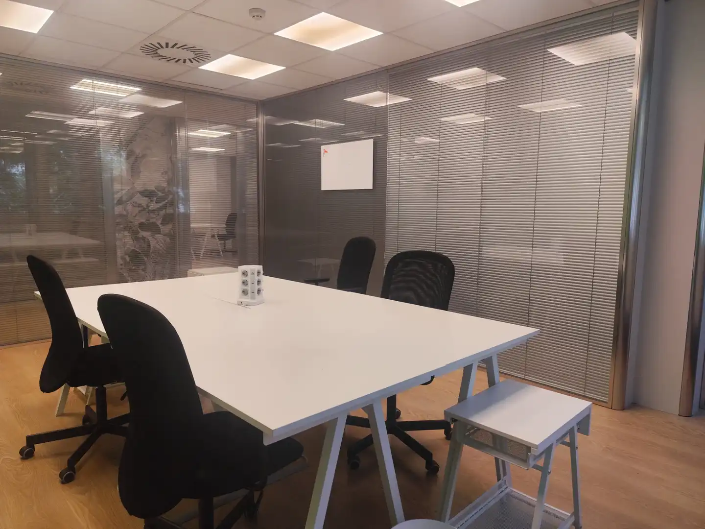 Oficina de alquiler en Barcelona con Amueblado