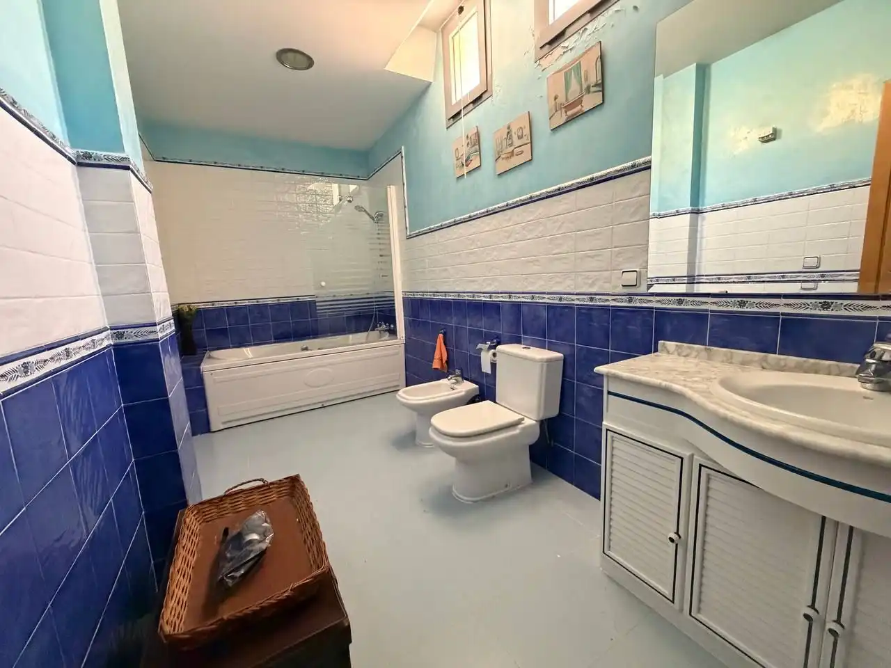 Baño de Casa adosada en venta en Bormujos con Alarma