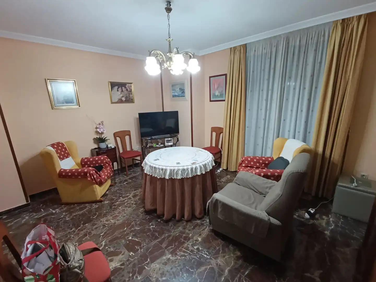 Living room of Flat for sale in Linares  with Air Conditioner, Heating and Storage room