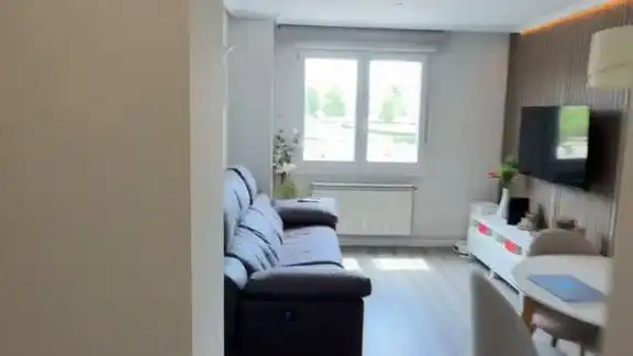 Sala de estar de Piso en venta en  Logroño con Calefacción y Parquet