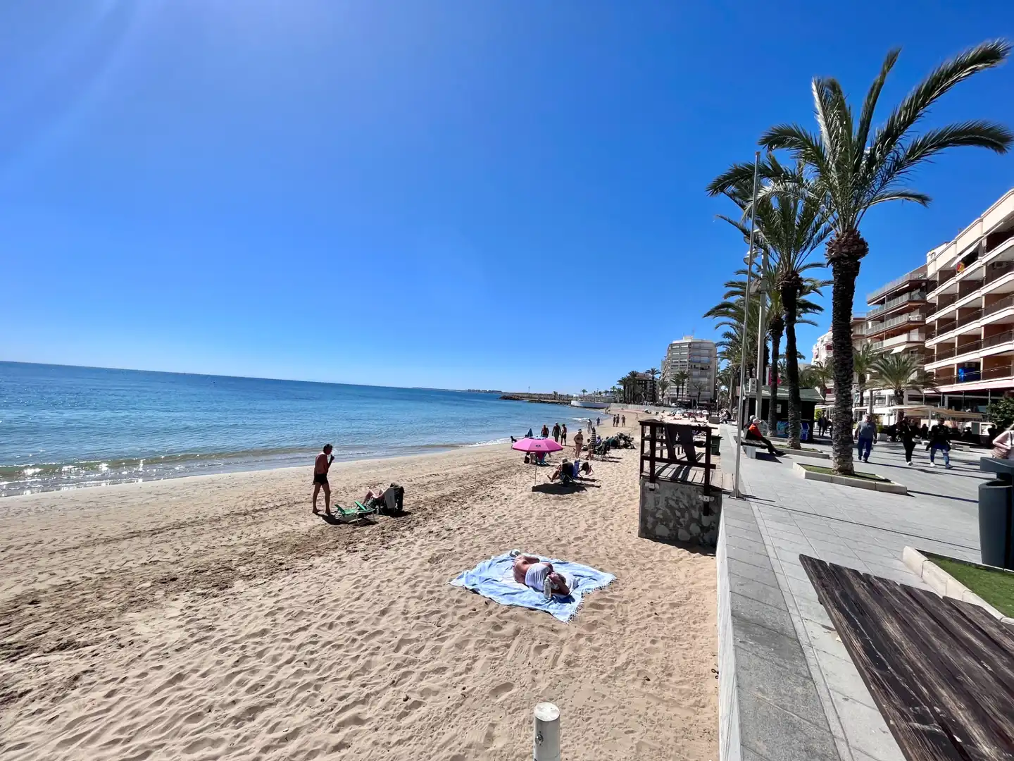 Außenansicht von Wohnung zum Verkauf in Torrevieja mit Klimaanlage, Heizung und Terrasse