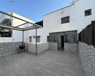 Exterior view of Duplex for sale in  Sevilla Capital  with Terrace