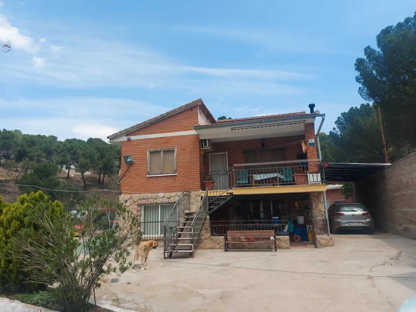 Vista exterior de Casa o chalet en venta en Navas del Rey con Aire acondicionado, Calefacción y Jardín privado