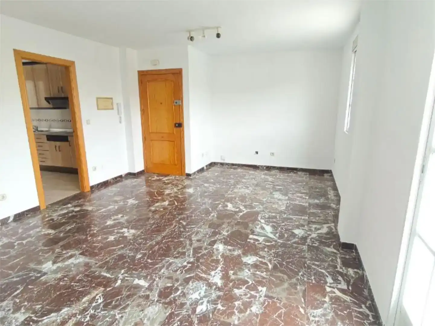 Piso en venta en Villa del Río con Balcón