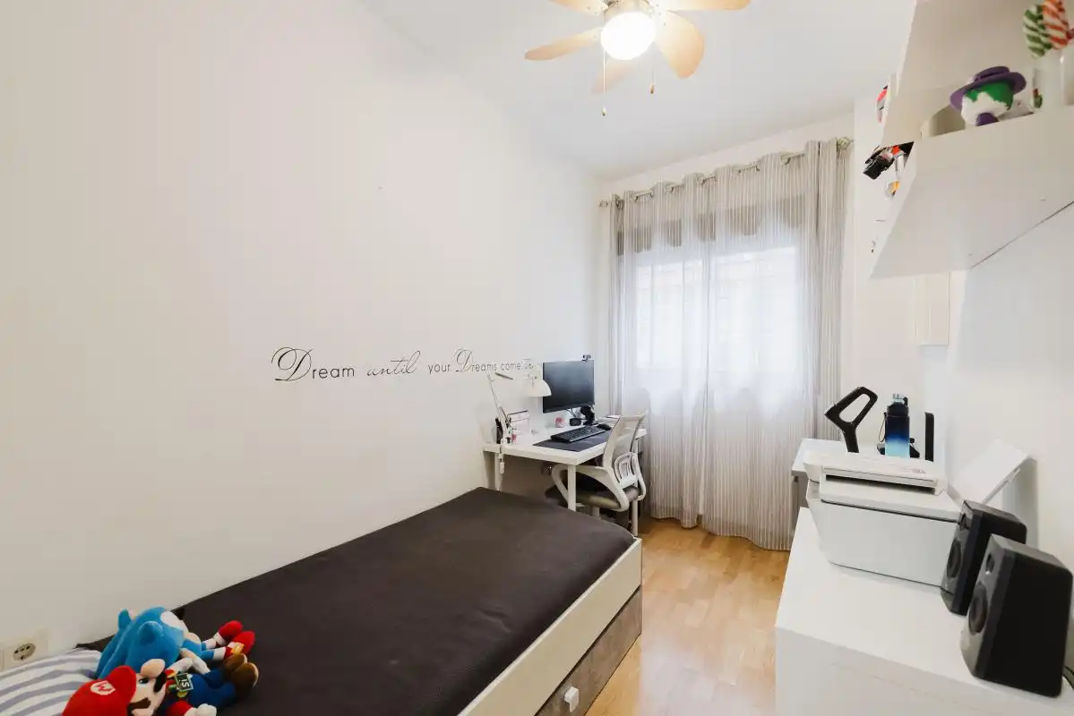 Habitación de Planta baja en venta en Torremolinos con Aire acondicionado, Calefacción y Amueblado