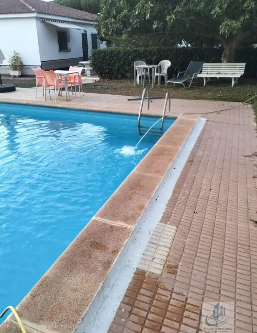 Piscina de Casa o xalet en venda en Chiclana de la Frontera amb Piscina i Alarma