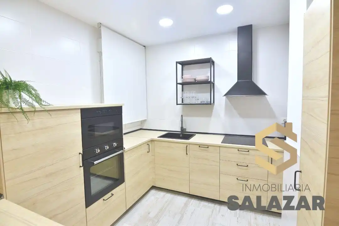 Cocina de Piso de alquiler en Bilbao  con Calefacción