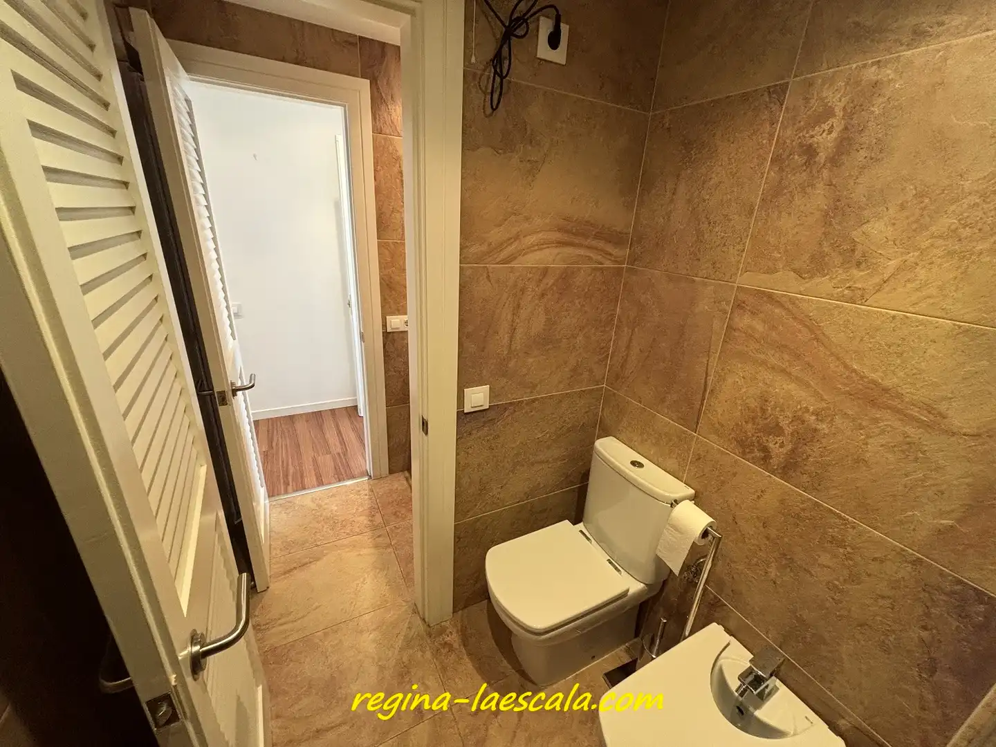Bathroom of Flat for sale in L'Escala  with Heating, Parquet flooring and Terrace