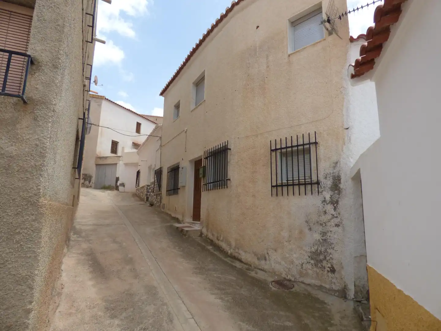 Exterior view of Houses for rent in Uleila del Campo