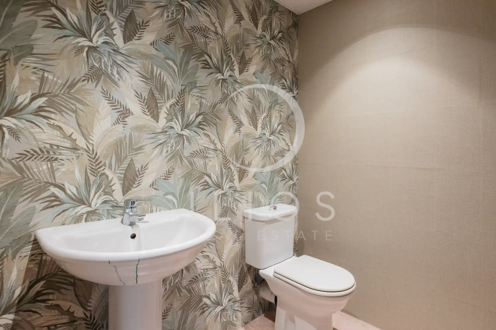 Baño de Oficina en venta en Valencia con Aire acondicionado y Balcón