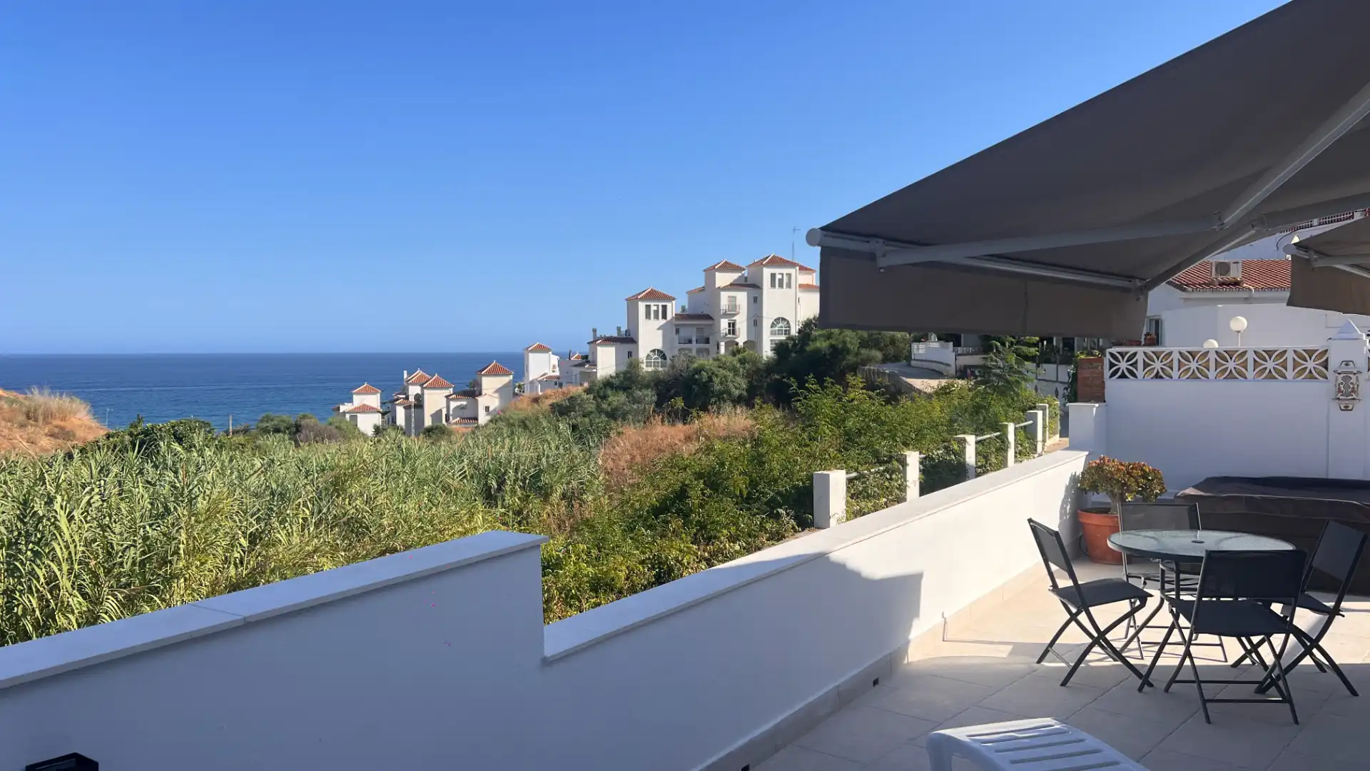 Terrassa de Casa o xalet en venda en Torrox amb Aire condicionat, Terrassa i Moblat