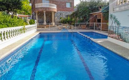 Piscina de Casa o xalet en venda en Sant Pere de Ribes amb Terrassa, Piscina i Balcó