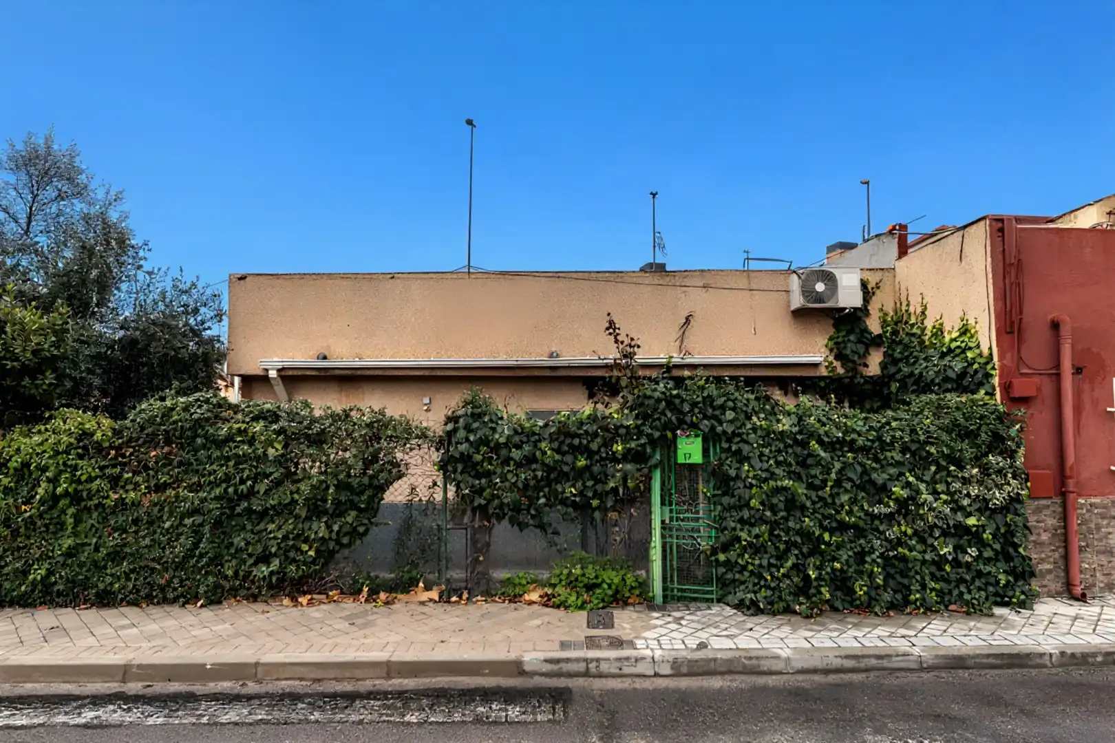 Xalet amb jardí en venda a Calle de Arnedillo, imagen 18