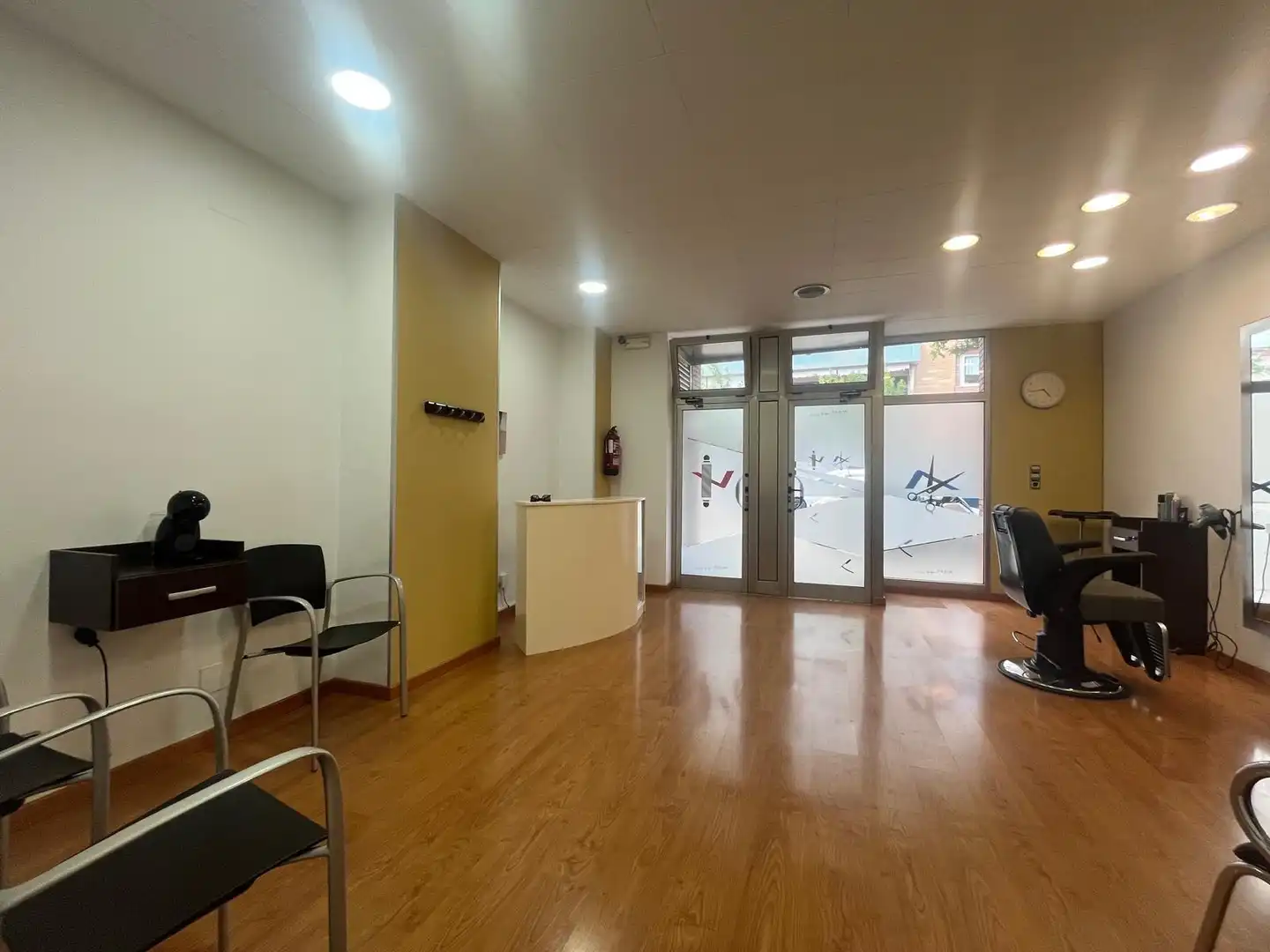 Locale commerciale in affitto a Ponent - Set Camins