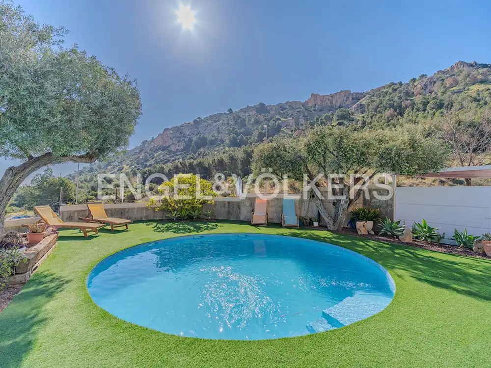 Piscina de Casa o xalet en venda en Alicante / Alacant amb Aire condicionat, Calefacció i Jardí privat