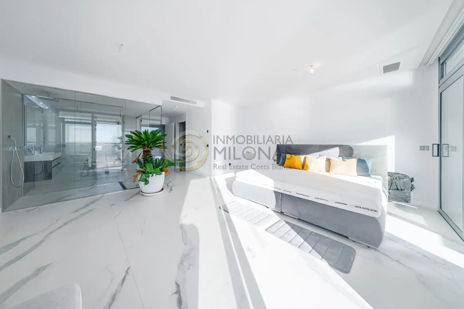 Dormitori de Apartament en venda en Benidorm amb Aire condicionat, Terrassa i Traster