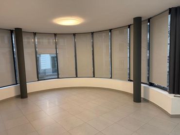 Oficina amb ascensor de lloguer a Centre - Passeig i Rodalies