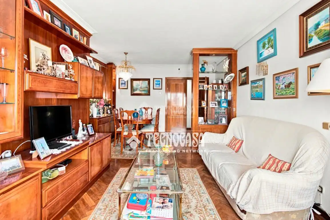 Piso con ascensor en venta en Ciudad Lineal, imagen 5