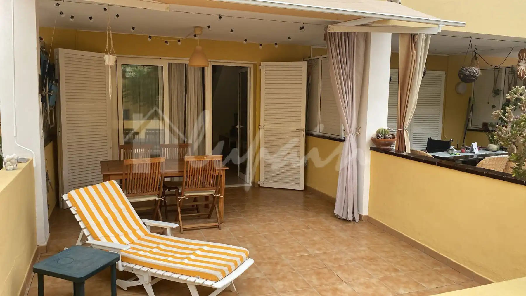 Terrasse von Einfamilien-Reihenhaus zum Verkauf in Arona
