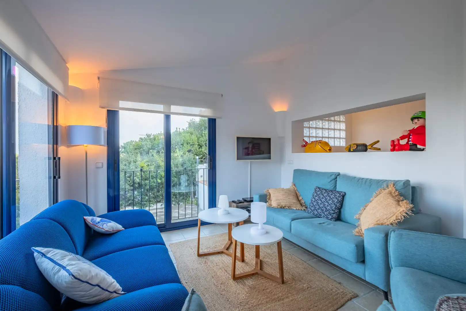 Wohnzimmer von Einfamilien-Reihenhaus zum Verkauf in Begur mit Klimaanlage, Heizung und Terrasse