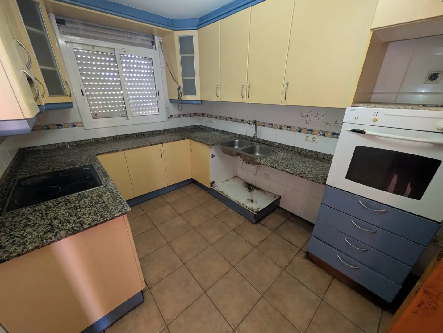 Cocina de Casa o chalet en venta en El Vendrell con Jardín privado, Terraza y Piscina