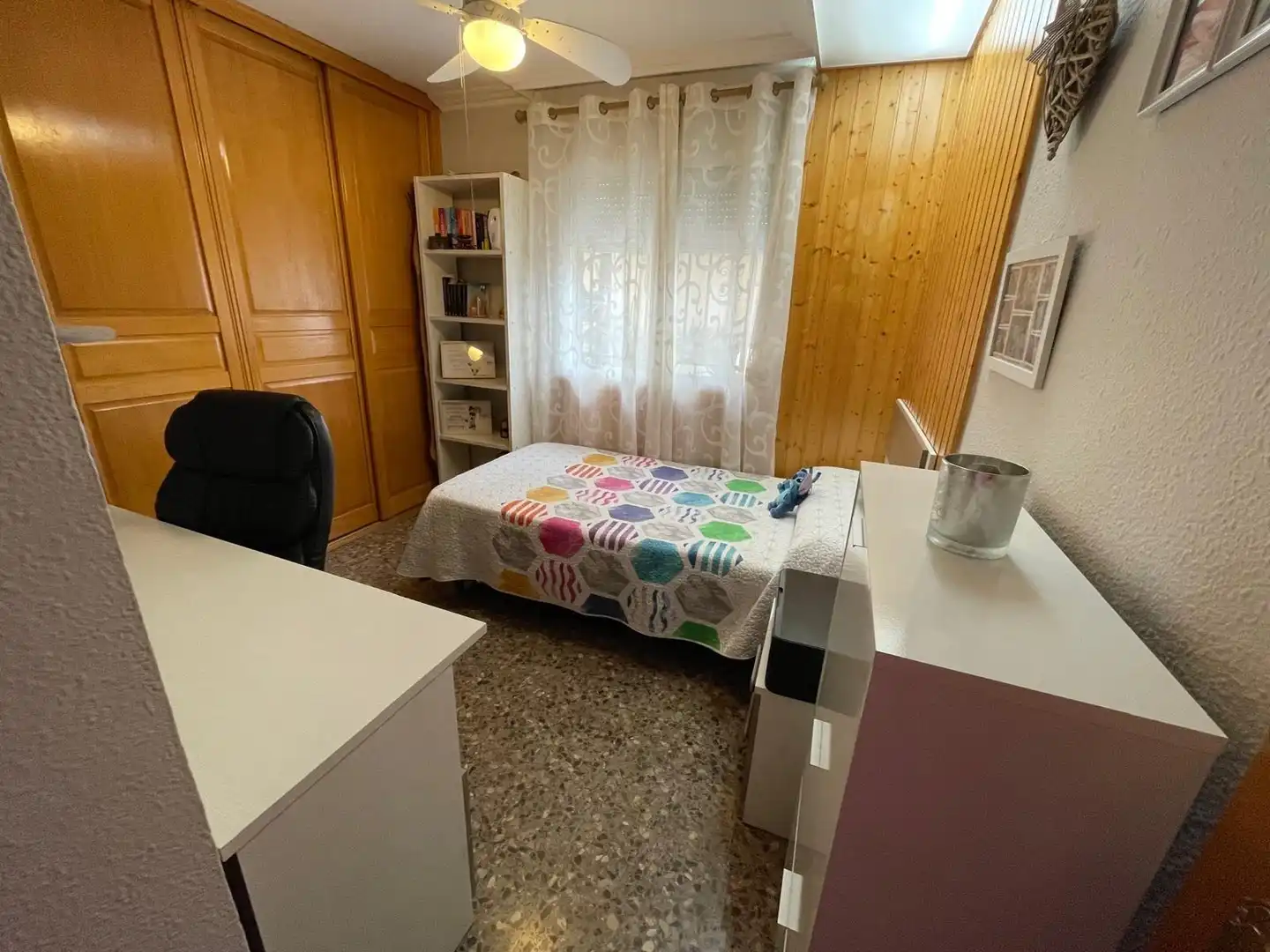 Bedroom of Apartments for sale in Manises  with Air Conditioner, Terrace and Storage room
