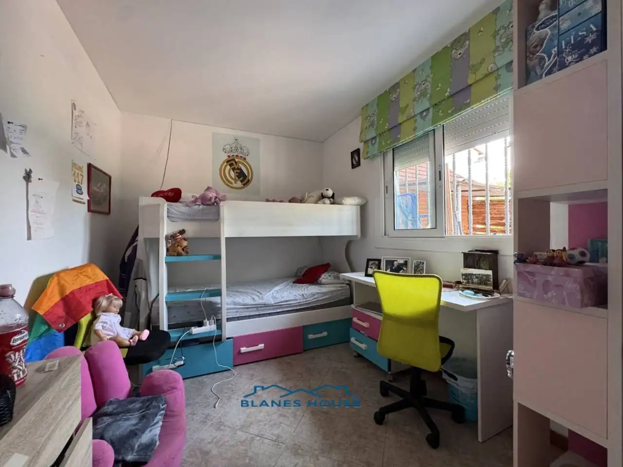 Casa amb piscina en venda a Avenida Argimont 0, imagen 11