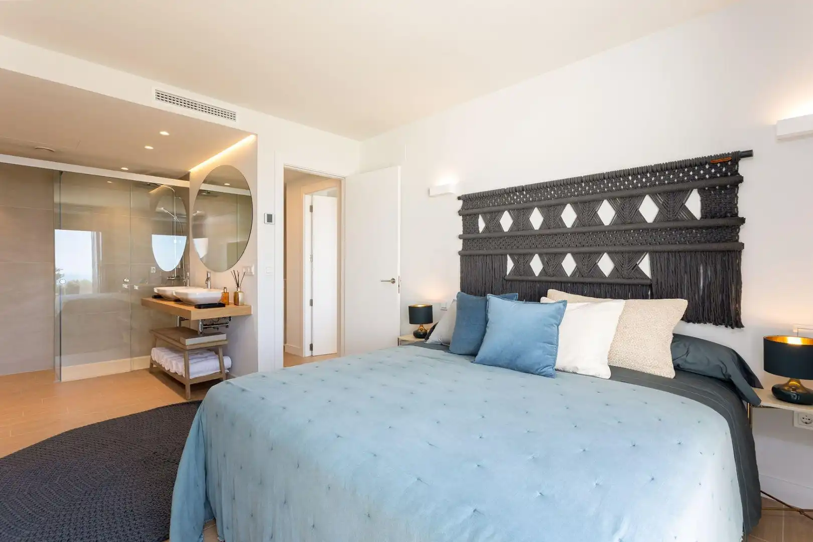 Schlafzimmer von Wohnung zur Miete in Mijas mit Klimaanlage, Privatgarten und Terrasse