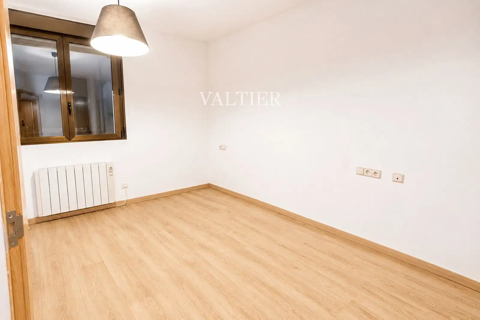 Schlafzimmer von Wohnung zur Miete in Madrid