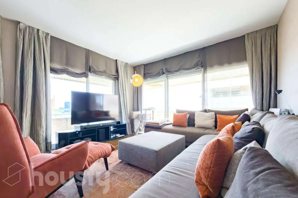 Sala de estar de Piso en venta en Barcelona con Aire acondicionado, Calefacción y Jardín privado