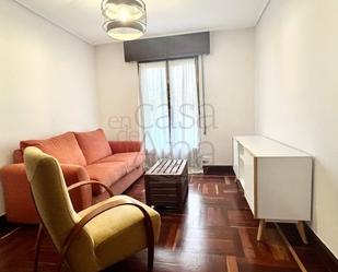 Sala d'estar de Pis de lloguer en Bilbao  amb Calefacció i Balcó