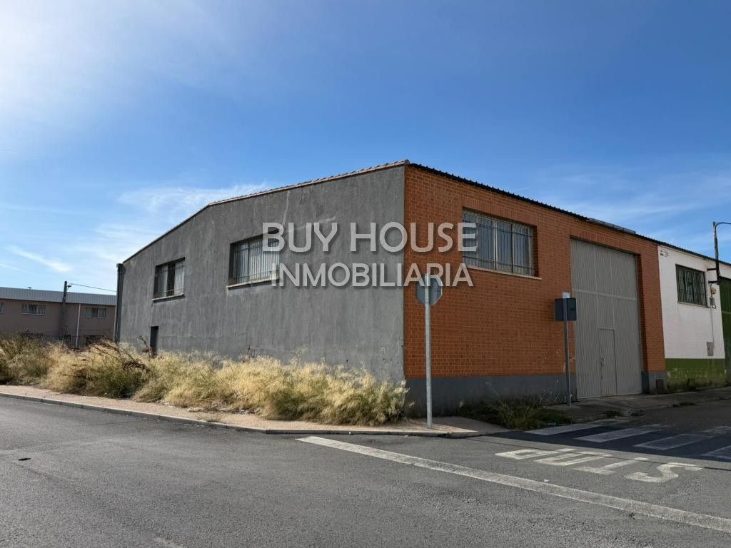 Industrial buildings for sale in Estación - Cruz Roja