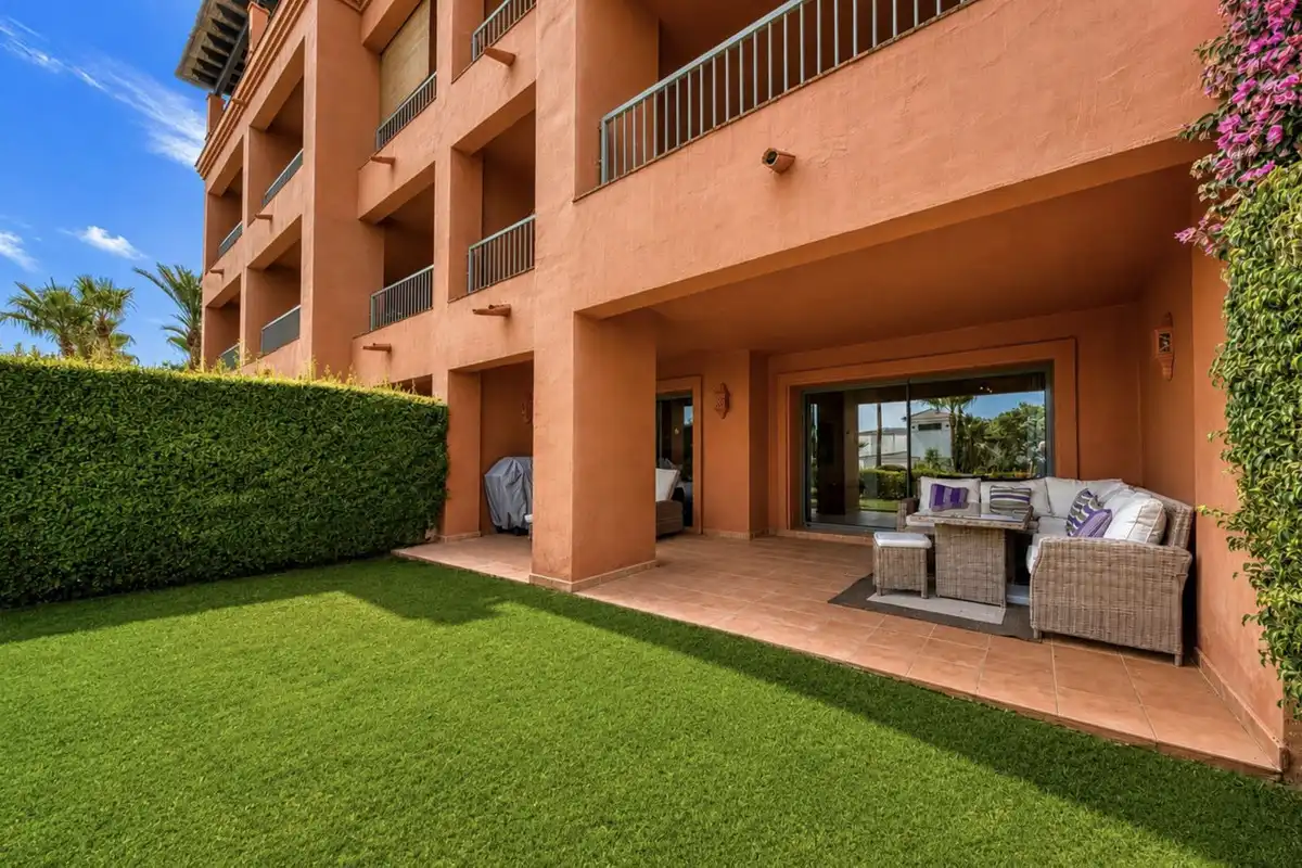 Vivienda con piscina en venta en Los Flamingos, imagen 8