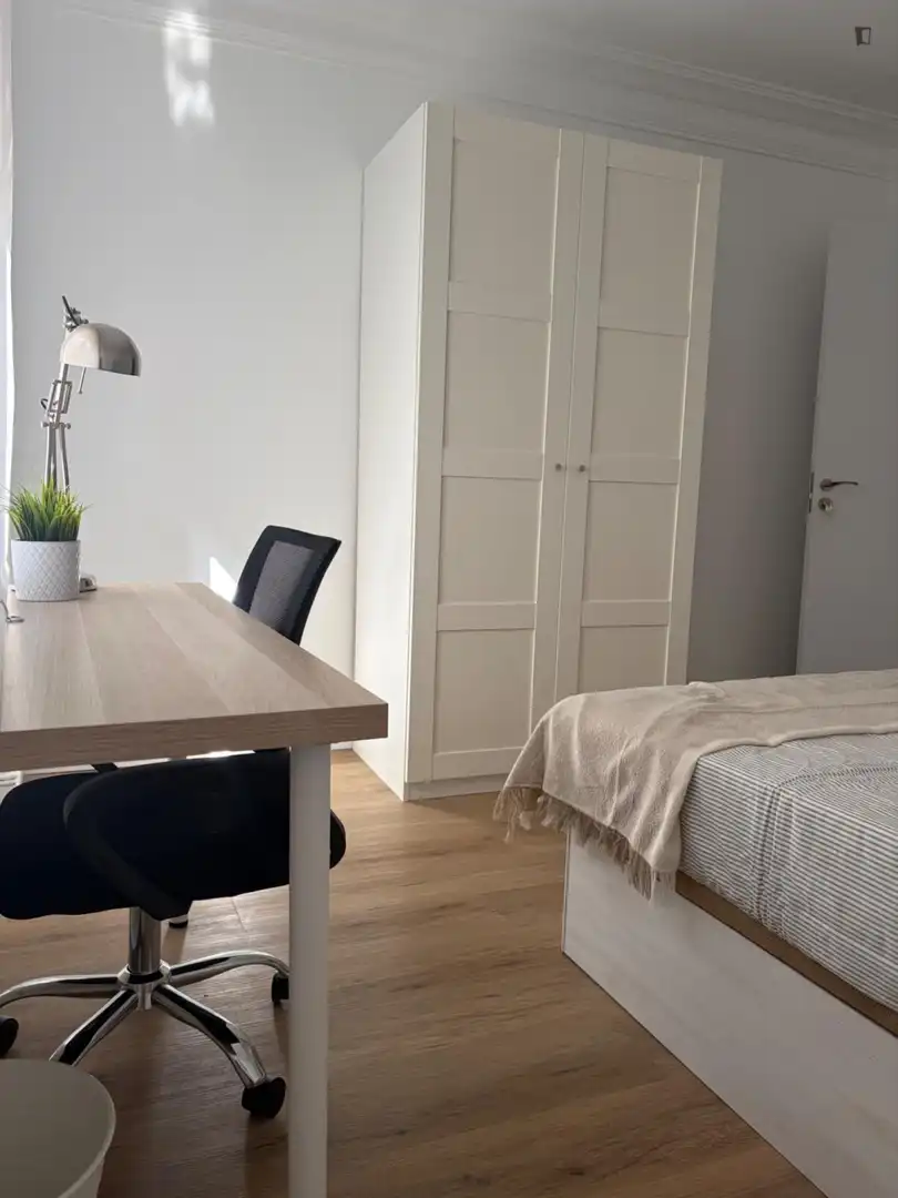 Schlafzimmer von Wohnungen zur Miete in Zaragoza mit Klimaanlage, Möbliert und Ofen