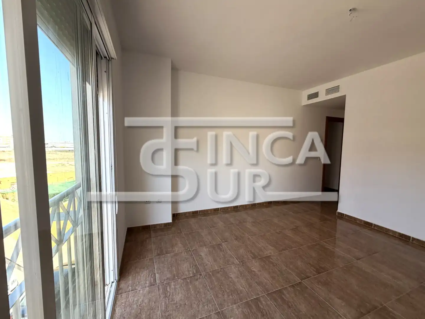 Habitación de Piso en venta en Roquetas de Mar con Balcón