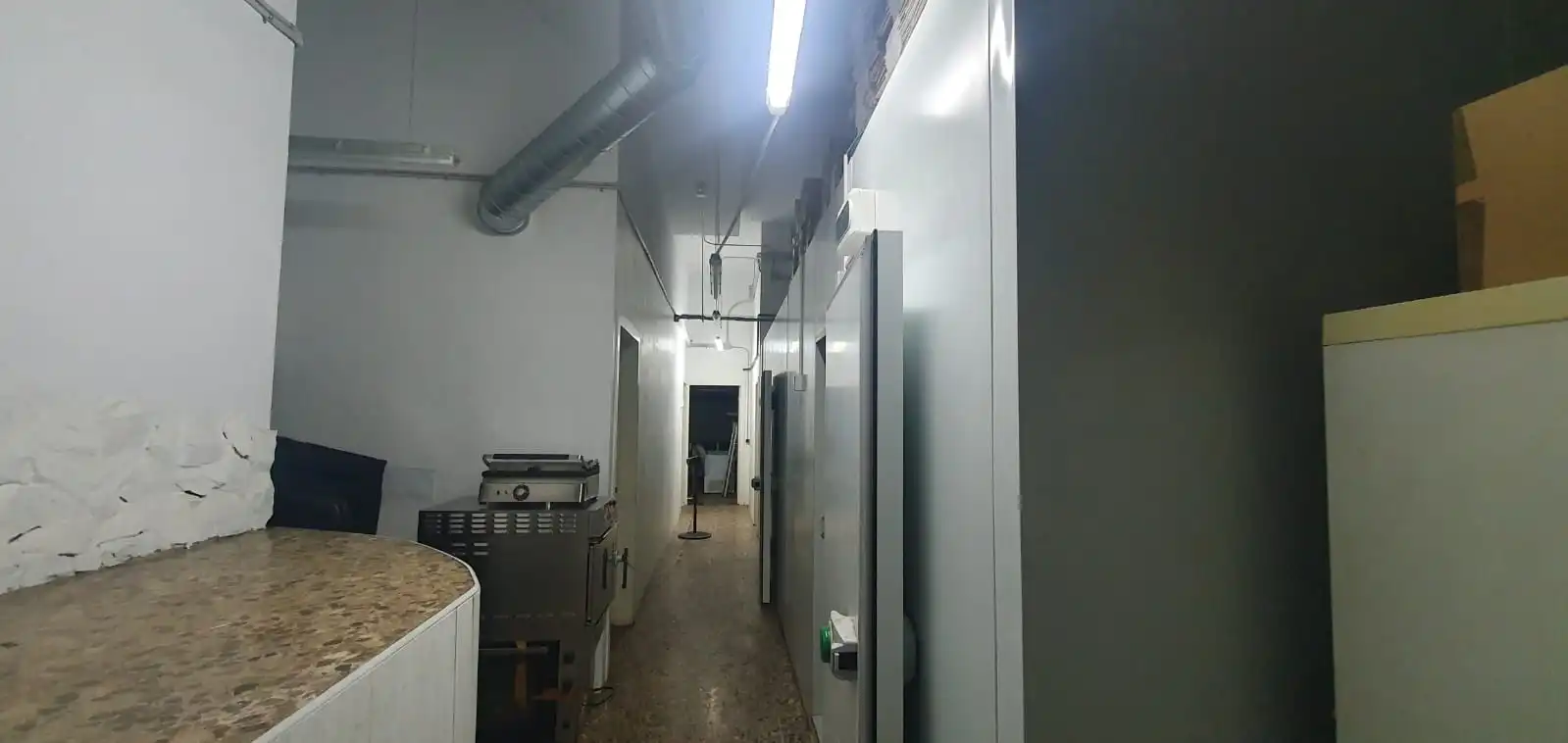 Local en traspaso en Barcelona con Aire acondicionado, Calefacción y Amueblado
