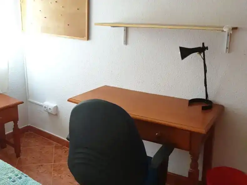 Wohnung zur Miete in  Sevilla Capital mit Klimaanlage und Balkon