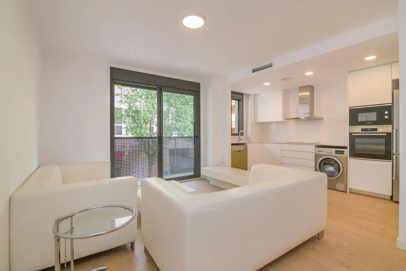 Living room of Flat for sale in Sant Boi de Llobregat  with Air Conditioner, Heating and Balcony
