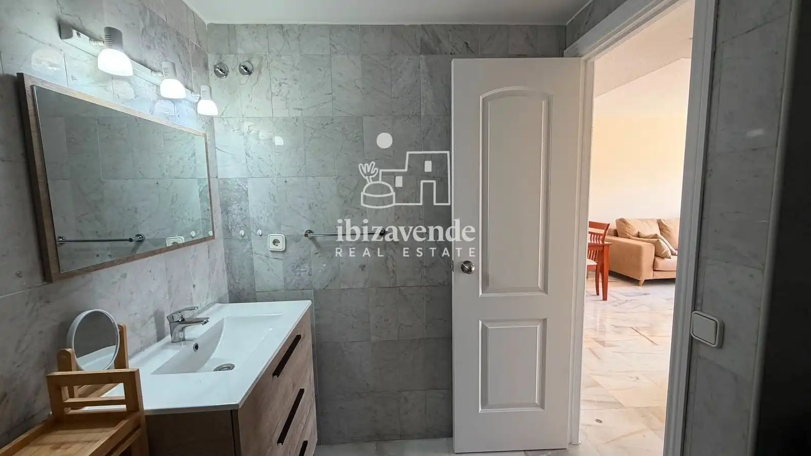 Bathroom of Flat for sale in Eivissa  with Air Conditioner, Swimming Pool and Furnished