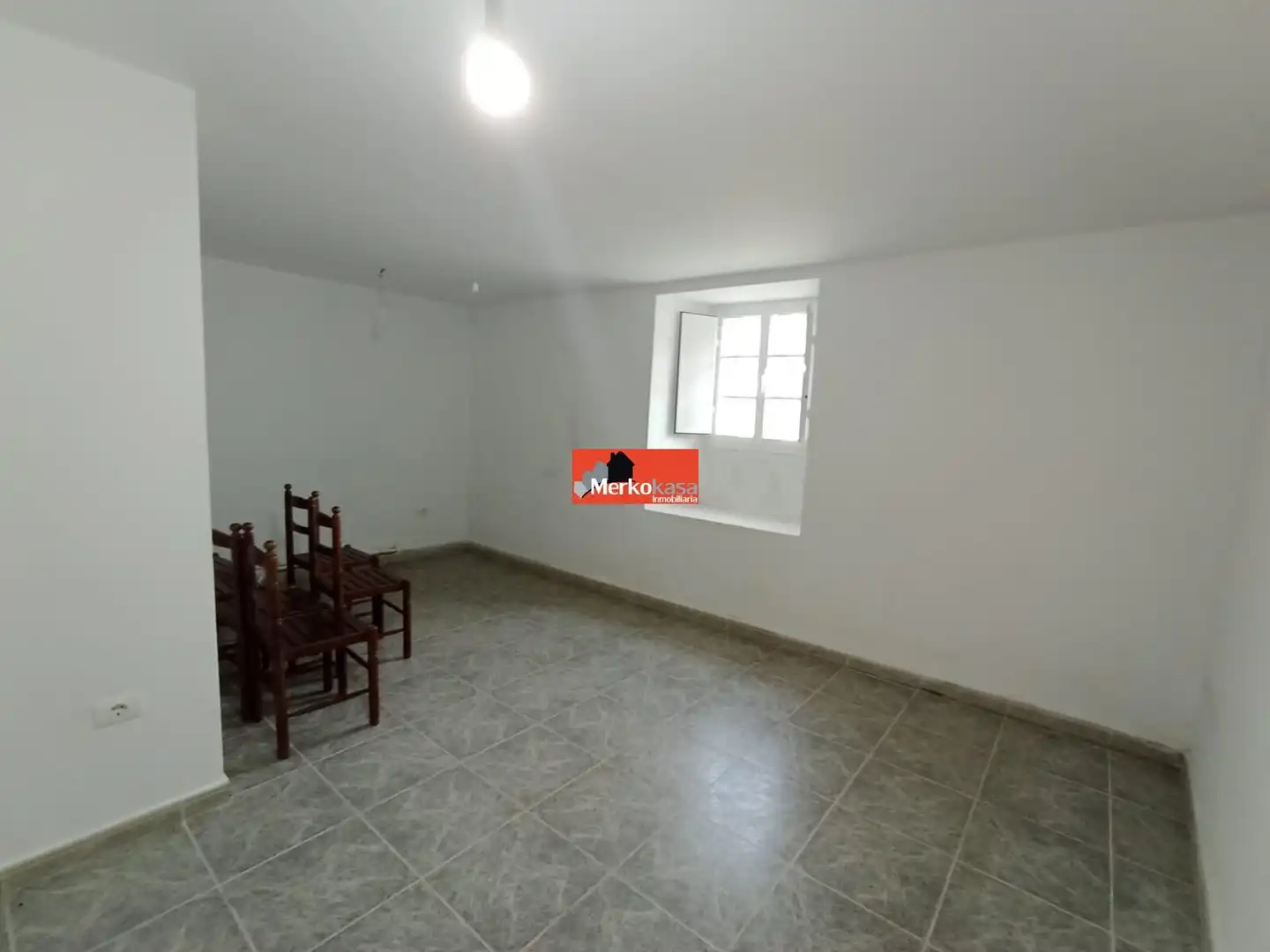 Finca rústica en venda en Begonte amb Jardí privat