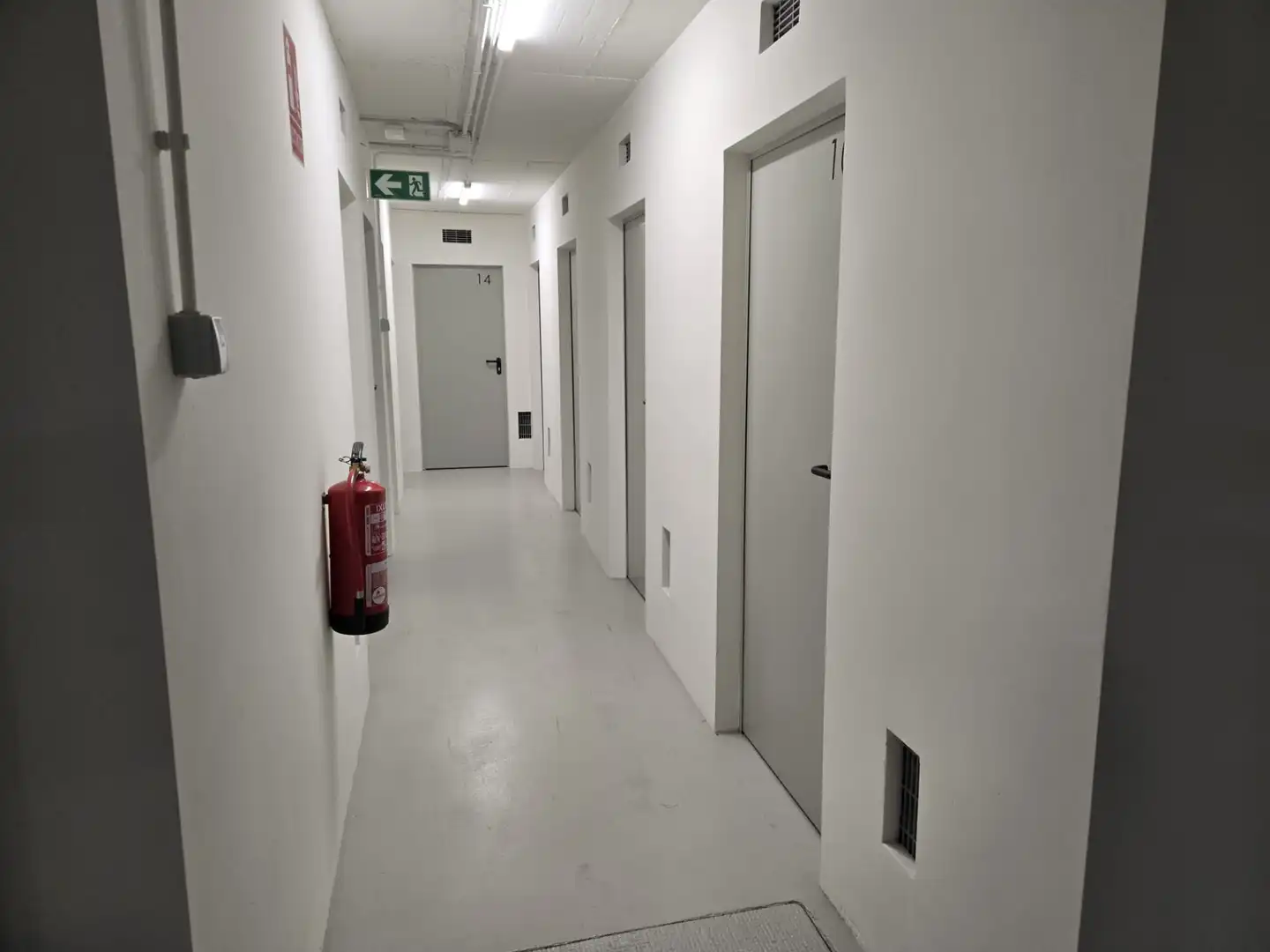 Garage zum Verkauf in L'Hospitalet de Llobregat mit Alarm