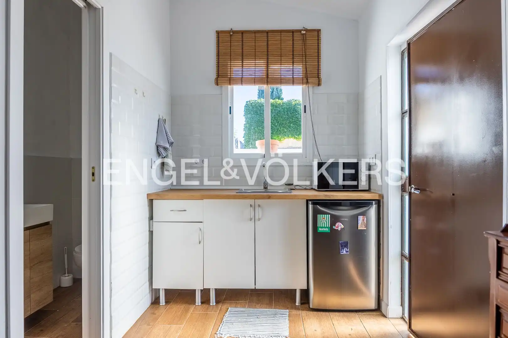 Kitchen of Houses for sale in Valencina de la Concepción  with Air Conditioner, Heating and Private garden