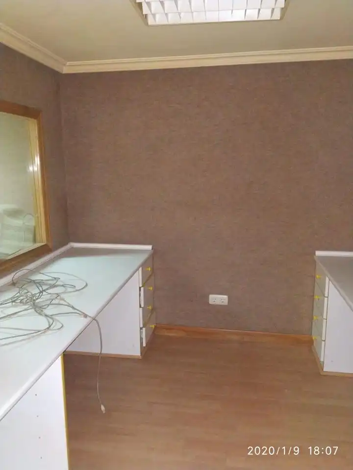 Habitación de Local en venta en Plasencia