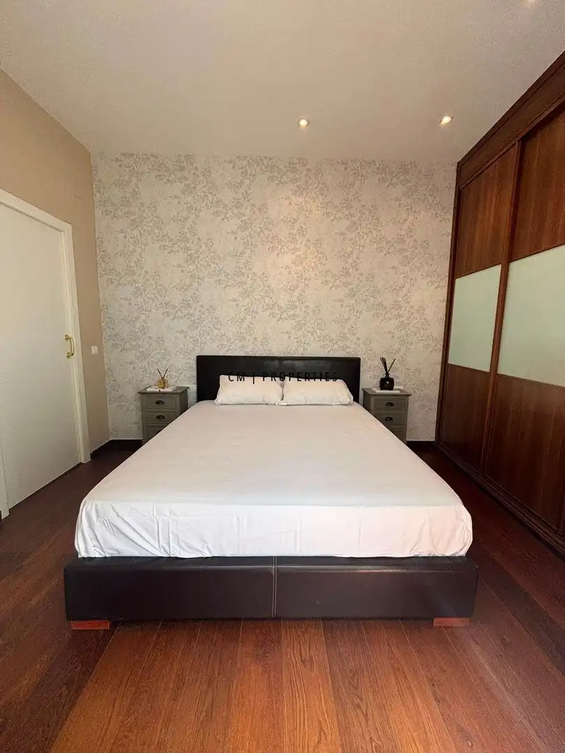 Schlafzimmer von Wohnung zur Miete in Valencia mit Klimaanlage, Heizung und Parkett