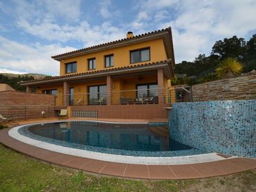 Casa con piscina en venta en Palau-saverdera
