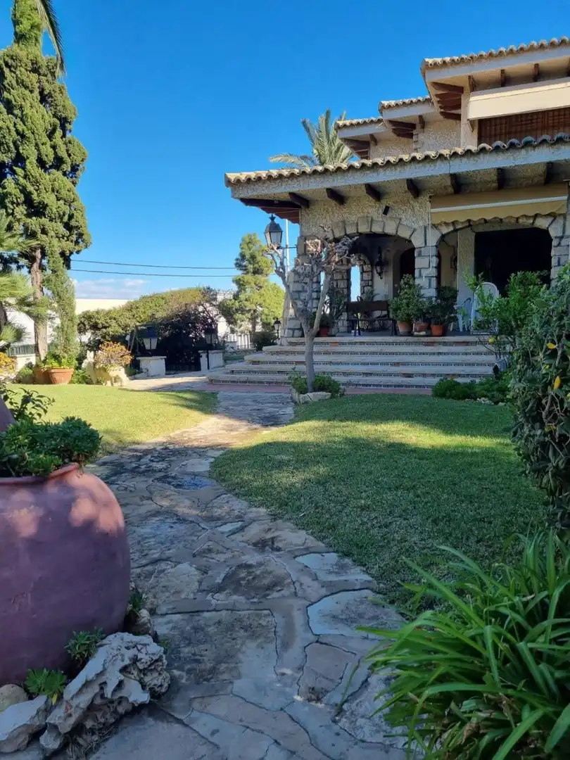 Villa con piscina in vendita a Garbinet - Vistahermosa, imagen 12