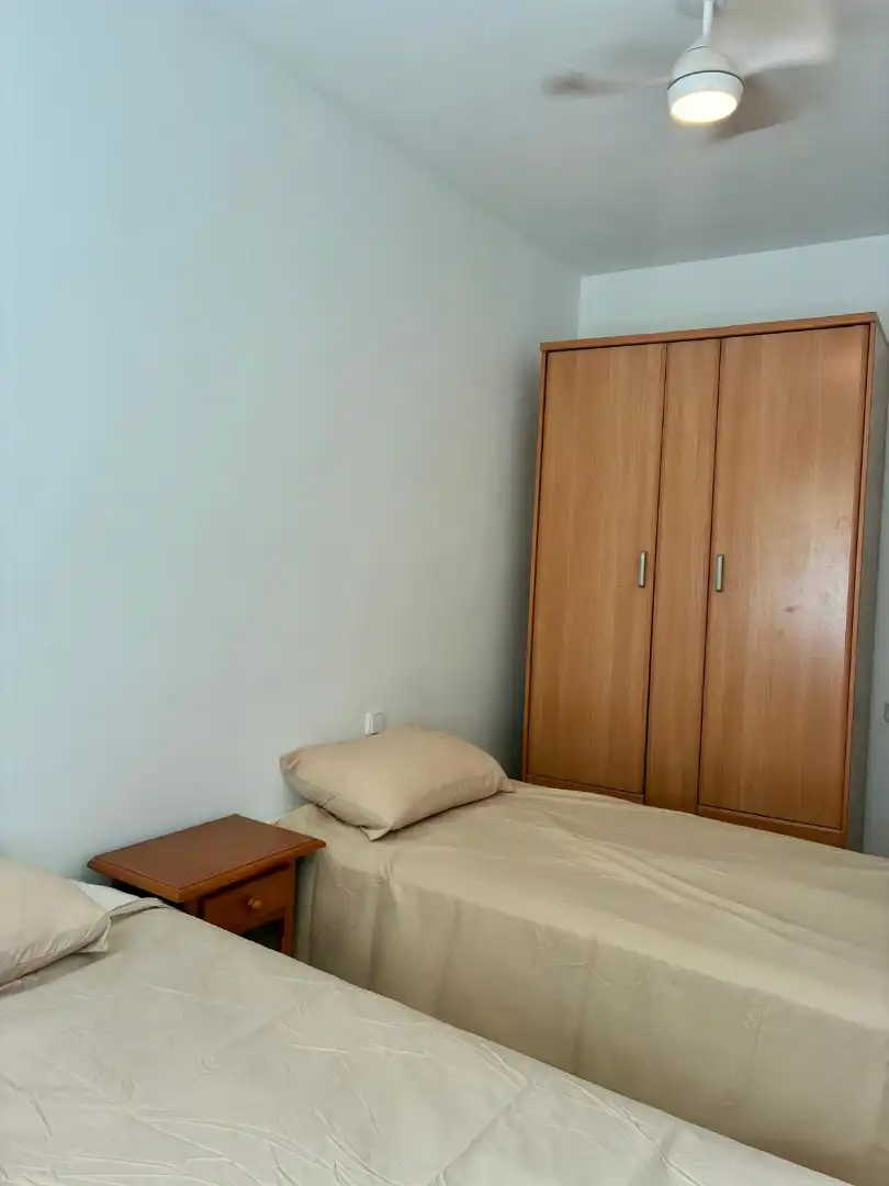 Habitación de Apartamento de alquiler en Calafell con Jardín privado, Amueblado y Horno