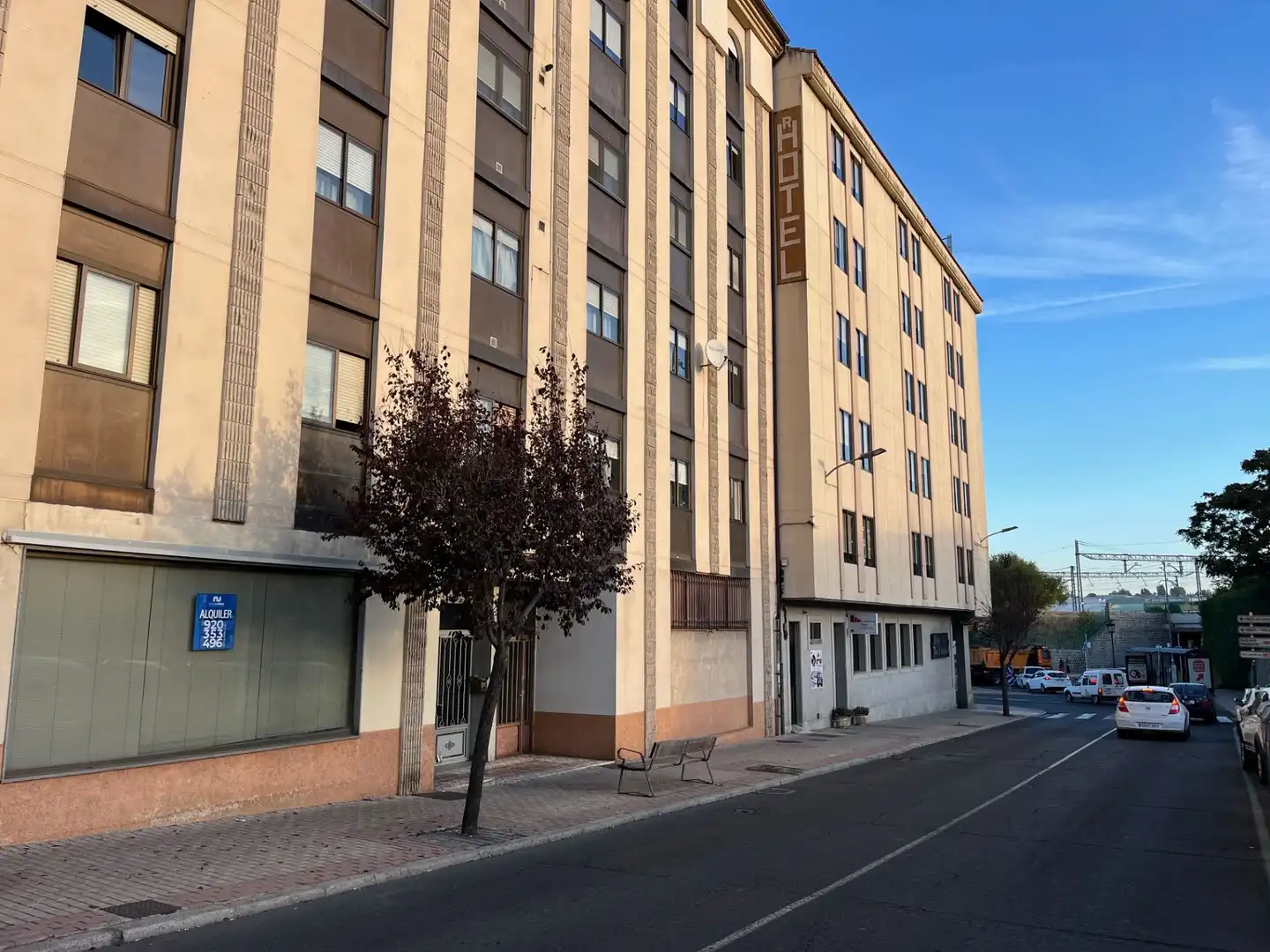 Vista exterior de Local de alquiler en Ávila