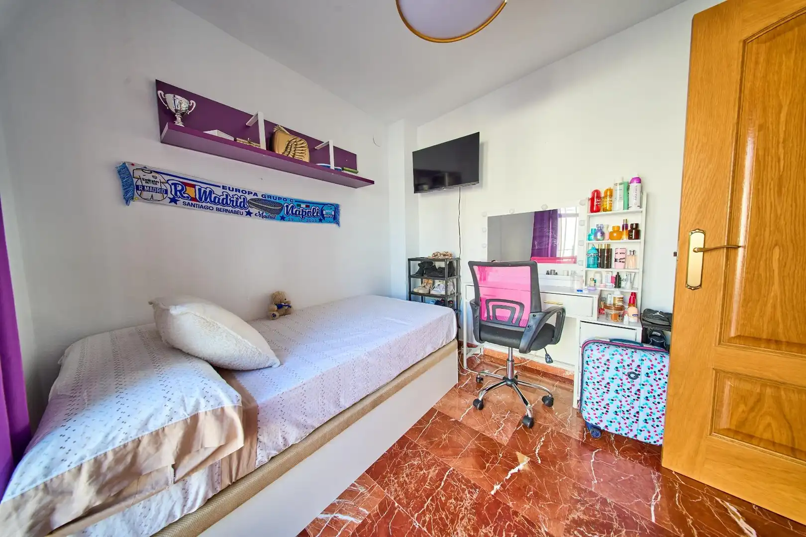 Schlafzimmer von Einfamilien-Reihenhaus zum Verkauf in Jun